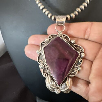 Navajo Purple Spiny Oyster Pendant Necklace | Sterling Silver | Authentic Native American Handmade | 15619