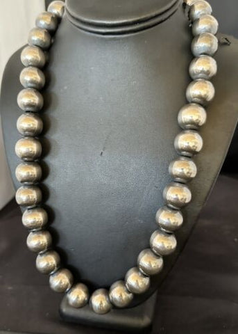 XL Round 18mm Sterling Silver Navajo Pearls 24” Single Strand Necklace 17159