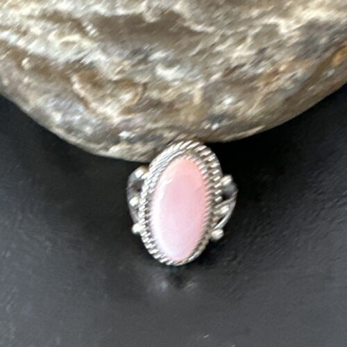 Navajo Oval Pink Conch Ring | Handmade | Sz 7.5 | 16049
