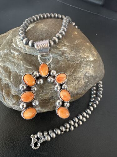 Navajo Spiny Oyster Naja Pendant Necklace | Sterling Silver | 20" | Authentic Native American Handmade | 15757 - Masha USA