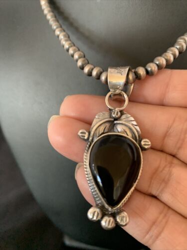 Native American Men's Navajo Pearls Necklace with Black Onyx Pendant | Sterling Silver | 13098