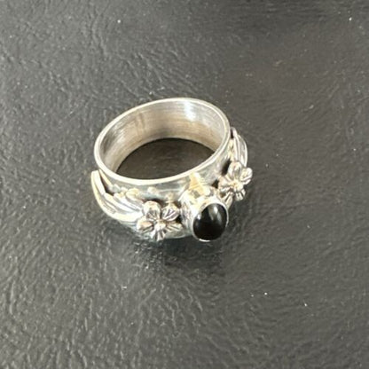 Navajo Black Onyx Leaf Flower Ring | Sterling Silver | Sz 6 | Authentic Native American Handmade | 17370