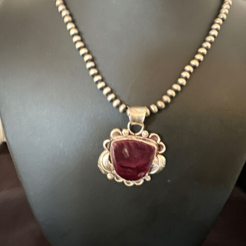 Navajo Men's Purple Spiny Oyster Pendant Necklace | Sterling Silver | Authentic Native American Handmade | 15625