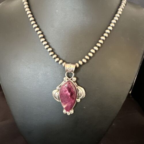 Navajo Purple Spiny Oyster Pendant Necklace | Sterling Silver | Authentic Native American Handmade | 15624