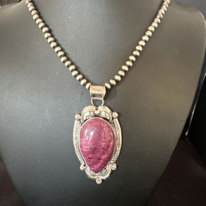 Navajo Purple Spiny Oyster Pendant Necklace | Sterling Silver | Authentic Native American Handmade | 15621