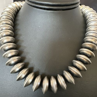 Navajo Pearls Bench Saucer Bead Necklace | Sterling Silver | 17" | Authentic Native American Handmade | 16726