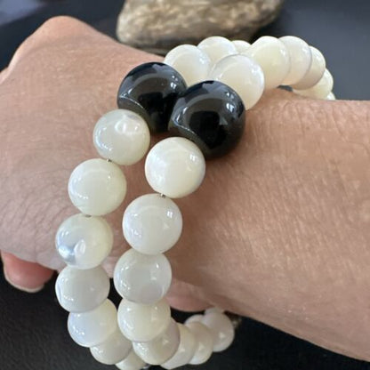 Navajo Memory Wire Bracelet | Stainless Steel | Mother of Pearl & Onyx Beads | 7" | 17618