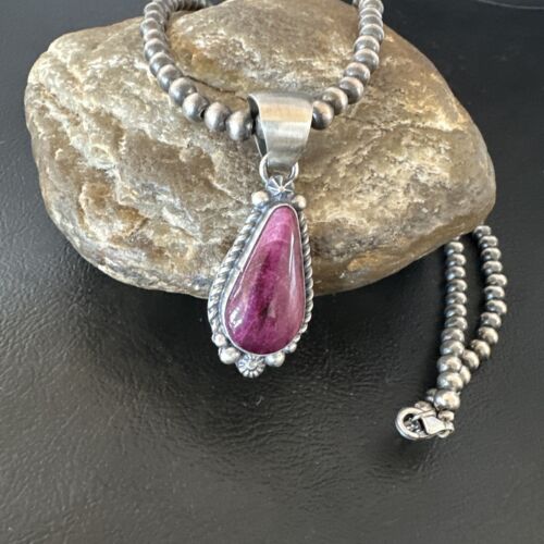 Navajo Purple Spiny Oyster Pendant Necklace | Sterling Silver | Native American Handmade | 16060