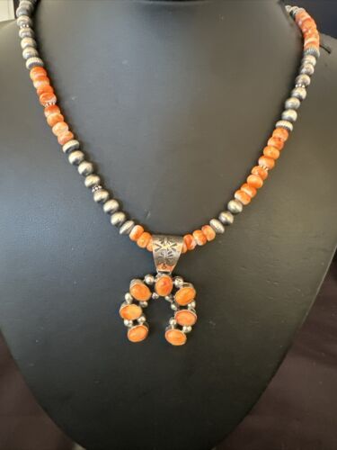 Navajo Pearls Sterling Silver Necklace | Spiny Oyster Cluster Naja Pendant | 17226