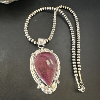 Navajo Purple Spiny Oyster Pendant Necklace | Sterling Silver | Authentic Native American Handmade | 15623