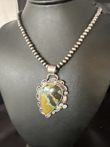 Navajo Green Turquoise Necklace | Sterling Silver | Authentic Native American Handmade | 15037