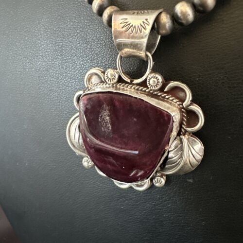 Navajo Men's Purple Spiny Oyster Pendant Necklace | Sterling Silver | Authentic Native American Handmade | 15625