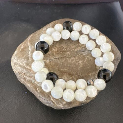 Navajo Memory Wire Bracelet | Stainless Steel | Mother of Pearl & Onyx Beads | 7" | 17618