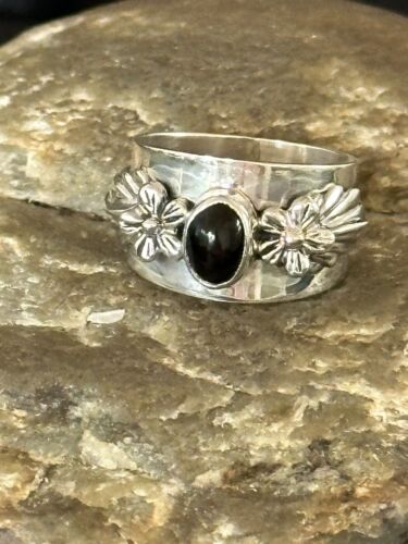Navajo Black Onyx Leaf Flower Ring | Sterling Silver | Sz 8 | Authentic Native American Handmade | 17377
