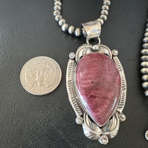 Navajo Purple Spiny Oyster Pendant Necklace | Sterling Silver | Authentic Native American Handmade | 15621