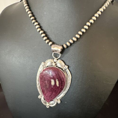 Navajo Purple Spiny Oyster Pendant Necklace | Sterling Silver | Authentic Native American Handmade | 15623