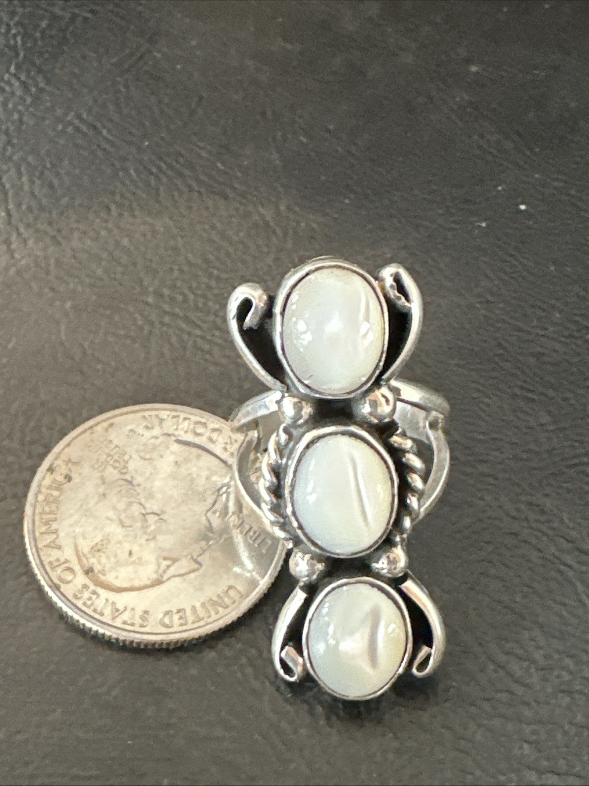 Womens White MOP Cluster Navajo Sterling Silver Ring Size 6 18888