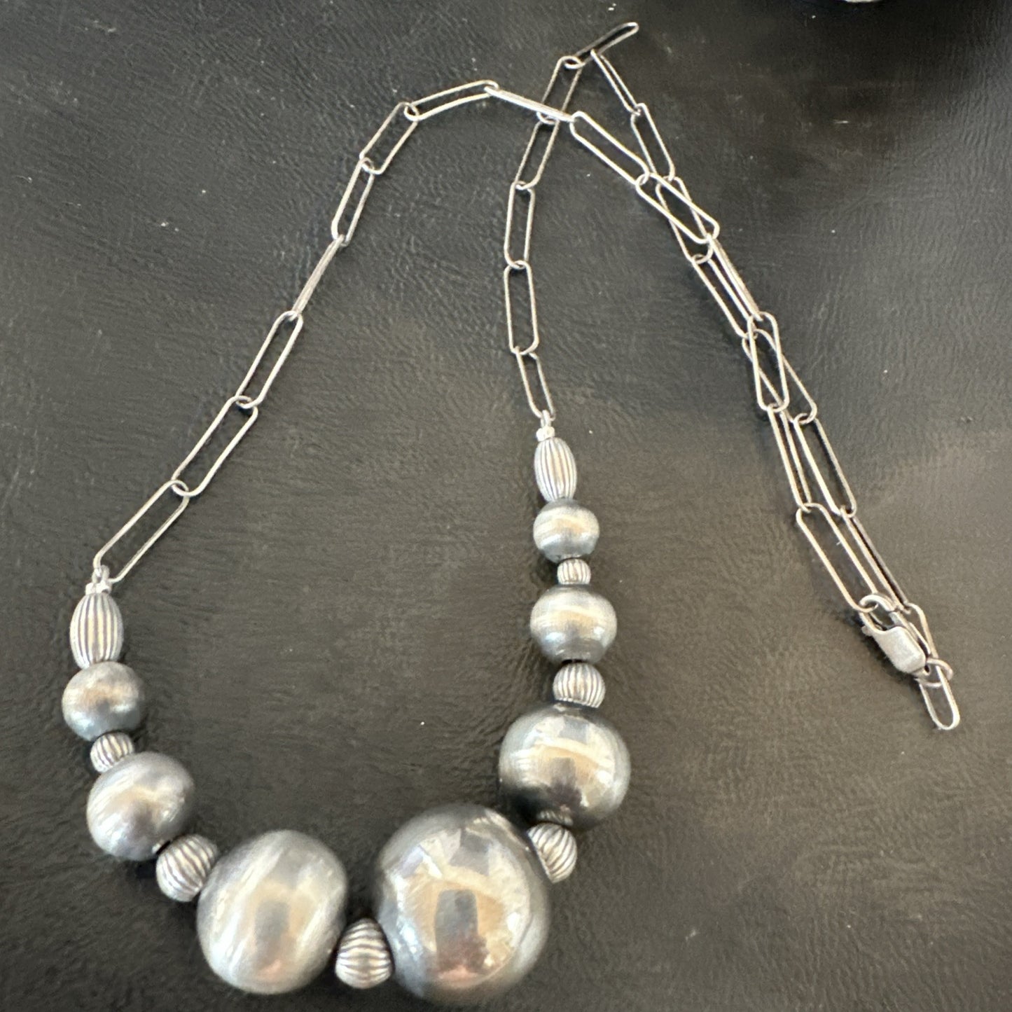 Navajo Round Bead Sterling Silver Chain Necklace Pendant 18925
