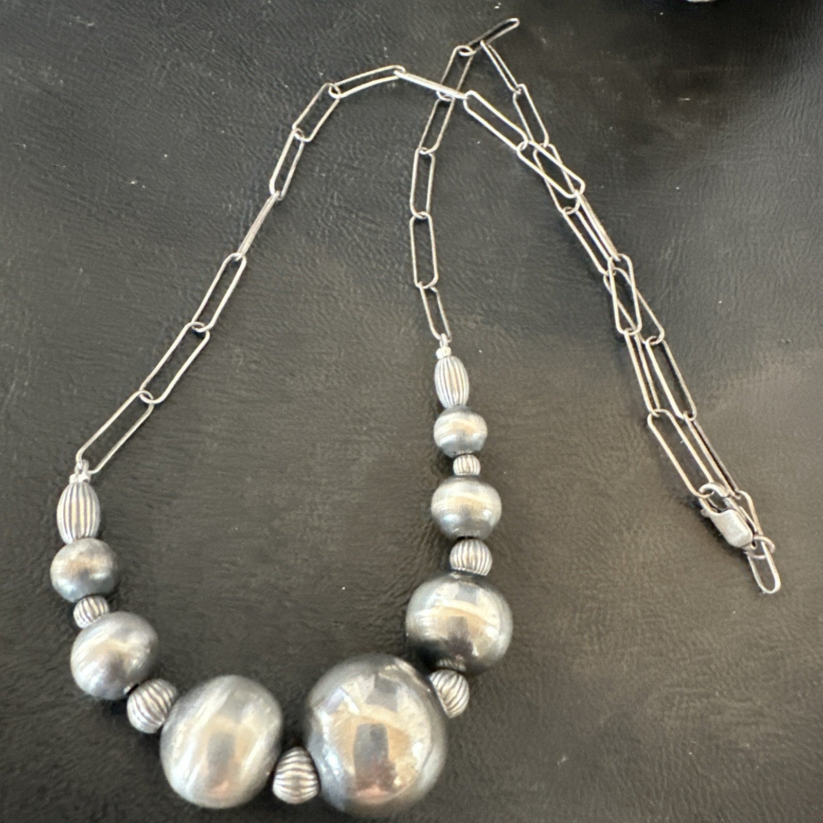 Navajo Round Bead Sterling Silver Chain Necklace Pendant 18925