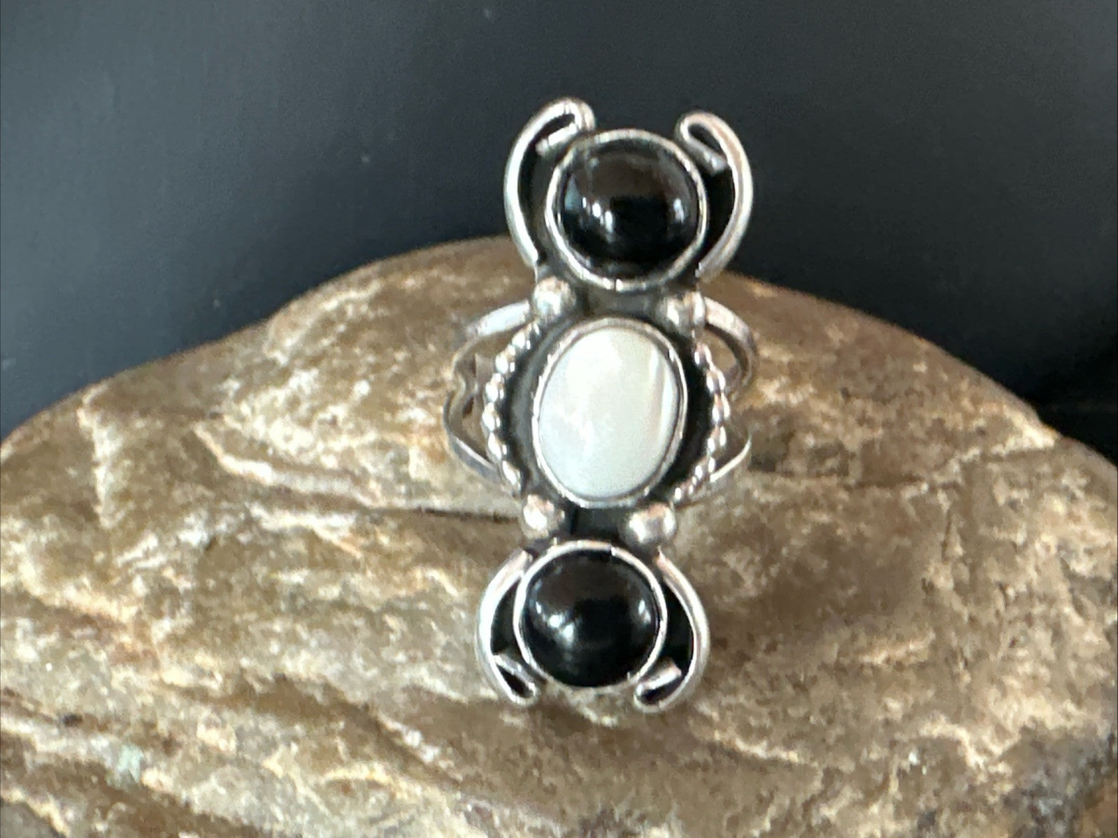 Womens Black Onyx White MOP Cluster Navajo Sterling Silver Ring Size 6 18887