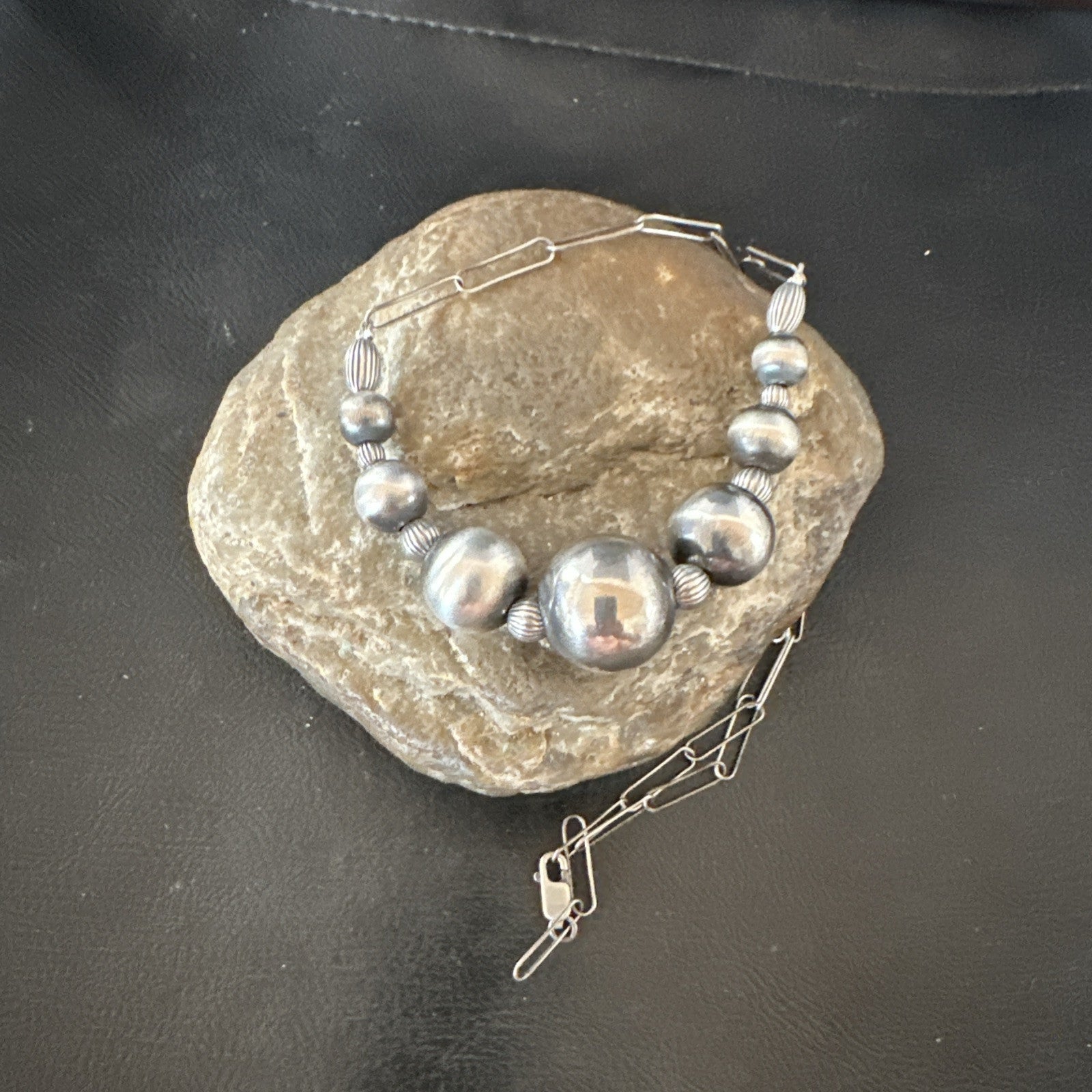 Navajo Round Bead Sterling Silver Chain Necklace Pendant 18925
