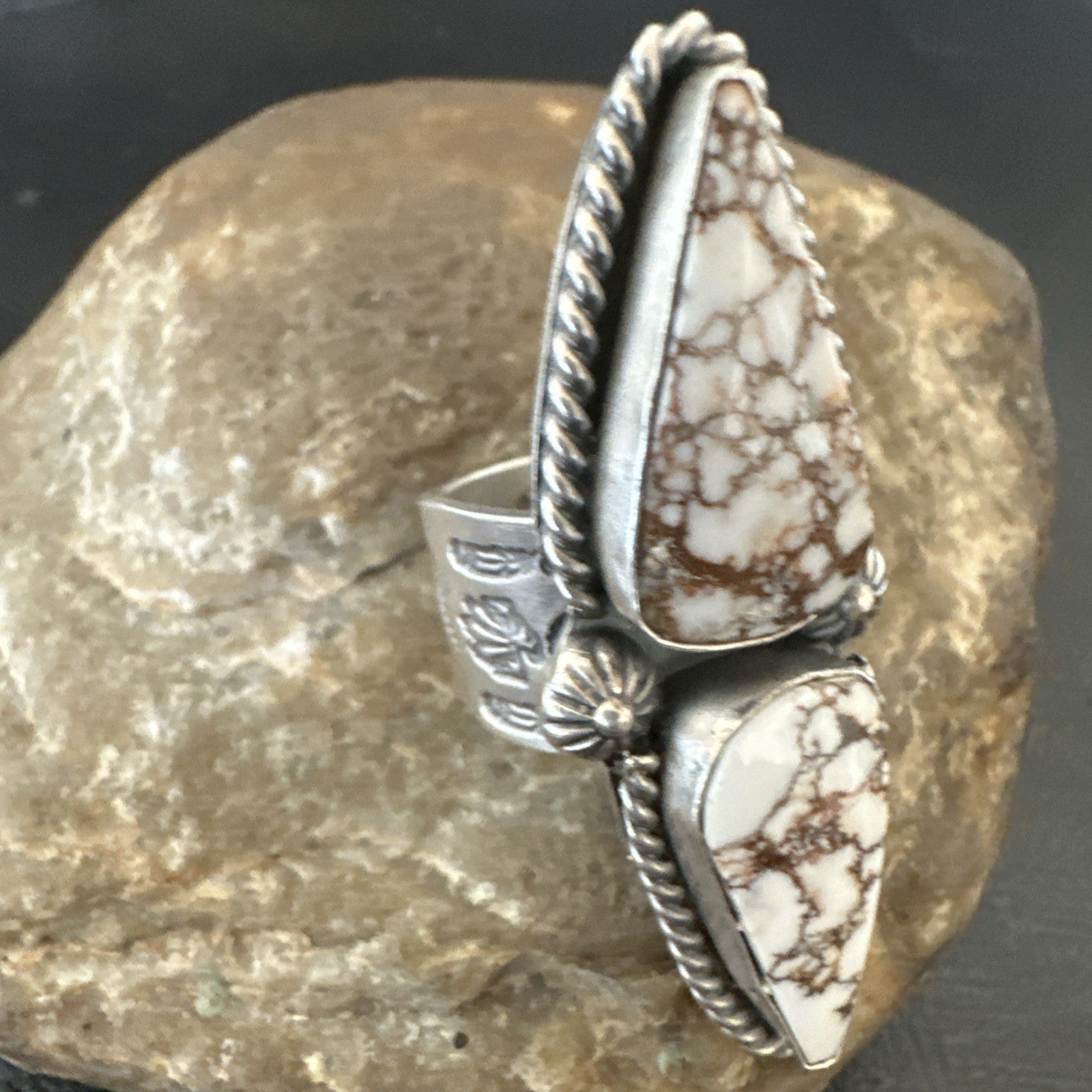 Wild Horse Turquoise Navajo Cluster Sterling Silver Ring Size 7.5 19008