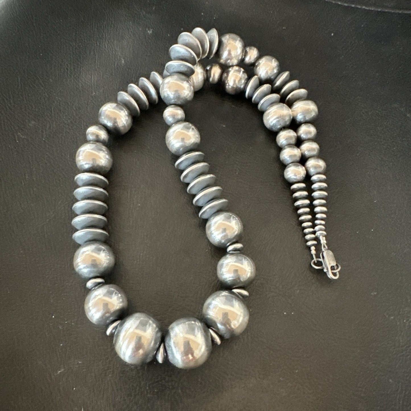 Handmade Bench Flat Navajo Pearls Sterling Silver Bead Necklace 24” 19002