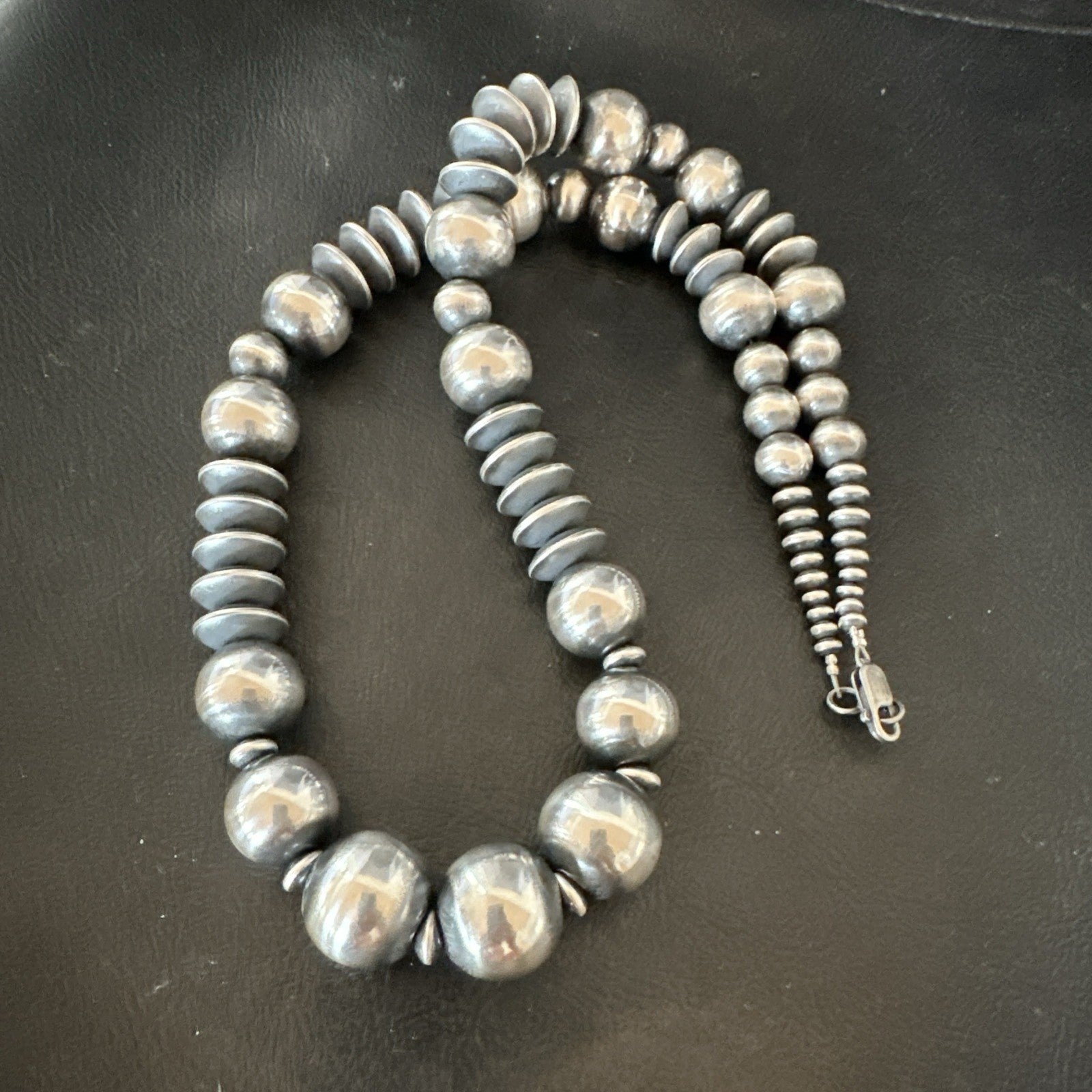 Handmade Bench Flat Navajo Pearls Sterling Silver Bead Necklace 24” 19002