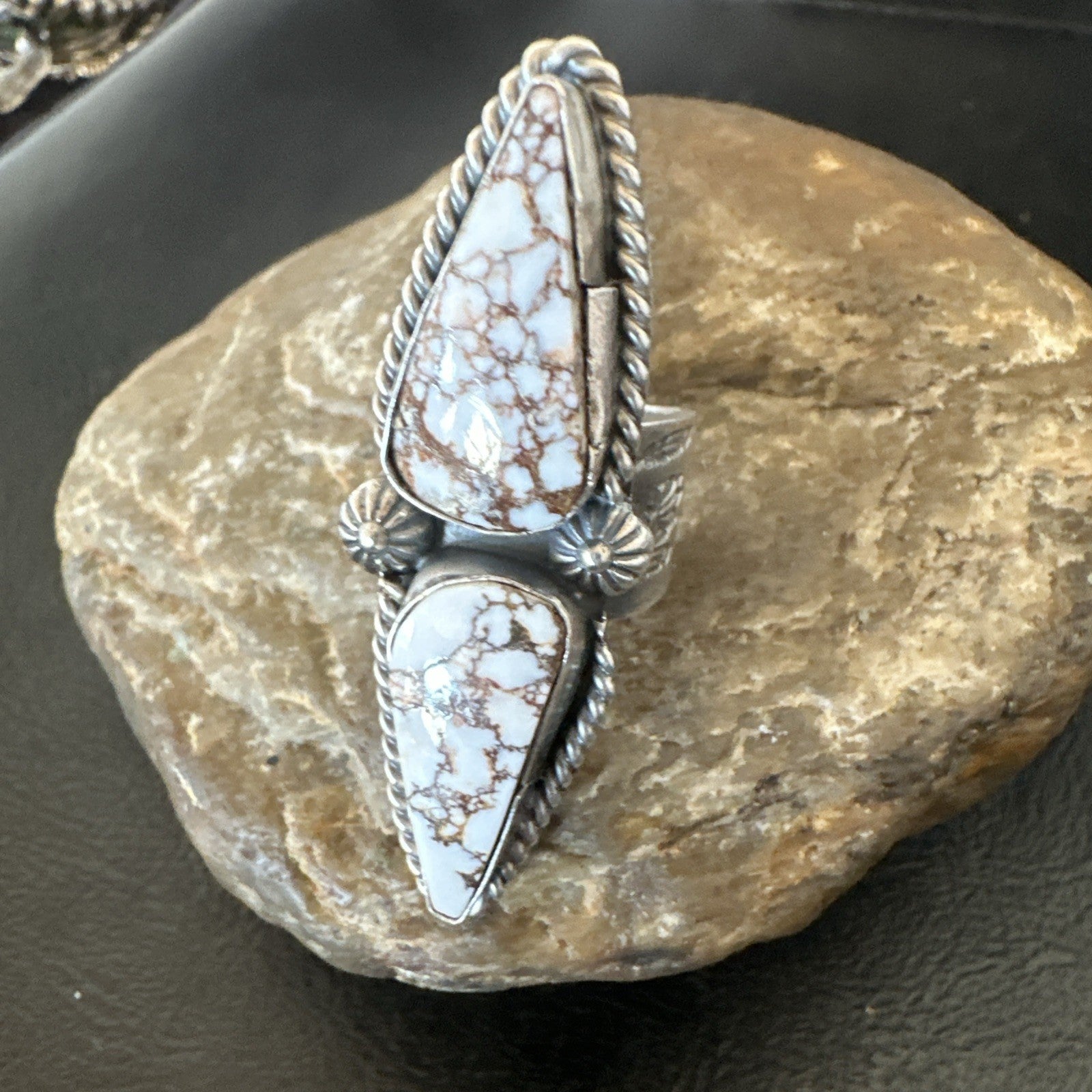 Wild Horse Turquoise Navajo Cluster Sterling Silver Ring Size 7.5 19008