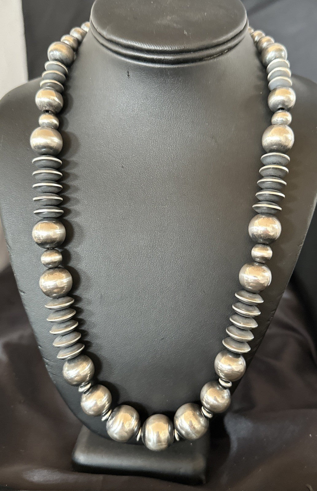 Handmade Bench Flat Navajo Pearls Sterling Silver Bead Necklace 24” 19002