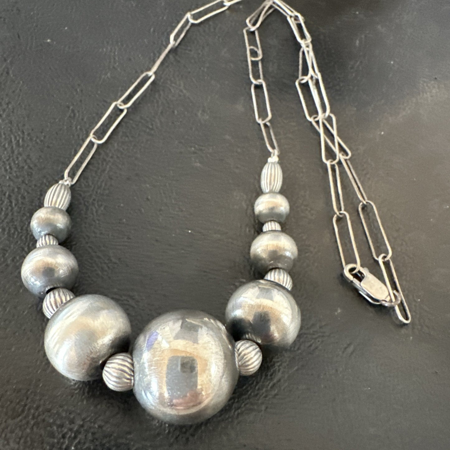 Navajo Round Bead Sterling Silver Chain Necklace Pendant 18925