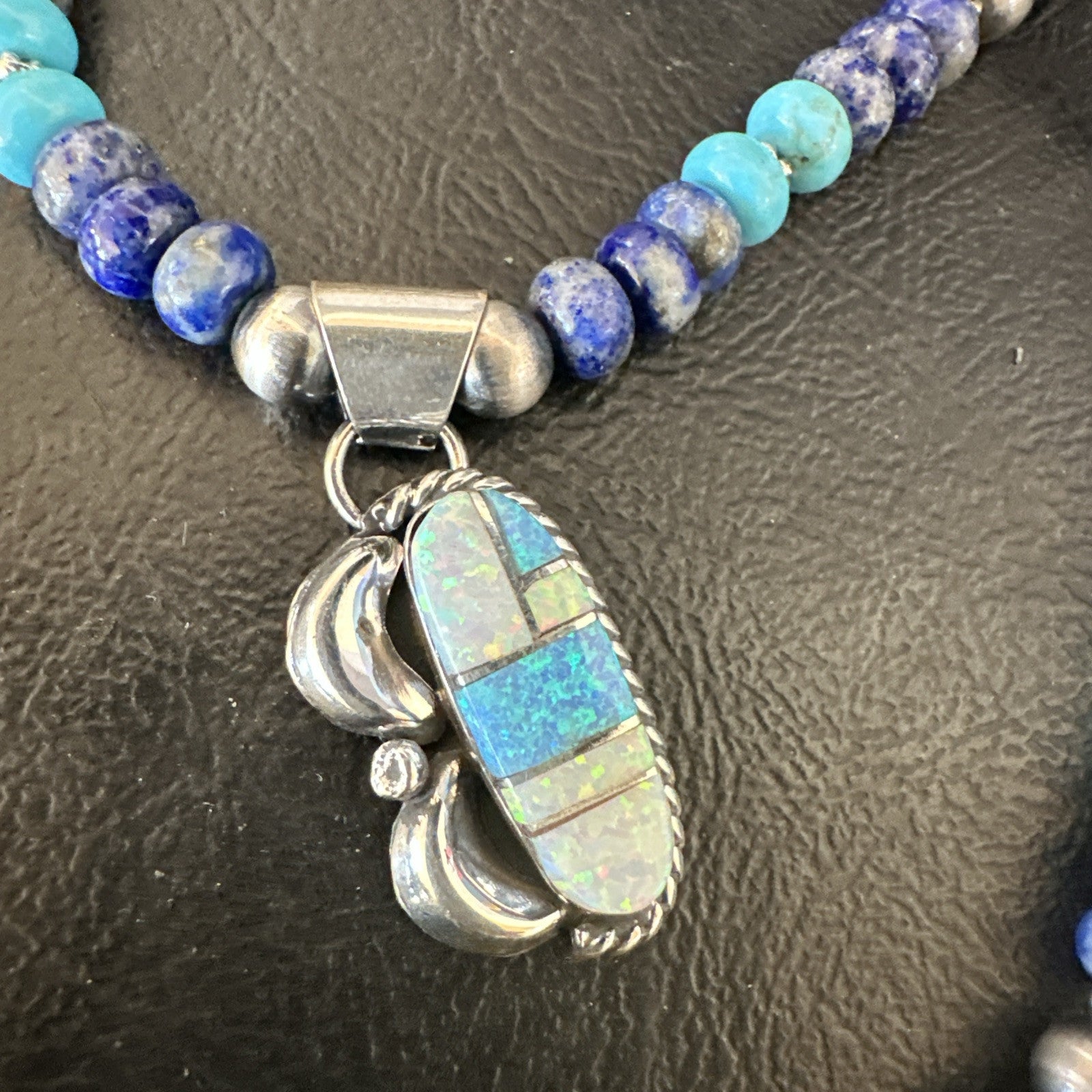 WoMens Opal Inlay Pendant Navajo Sterling Silver Blue Lapis Bead Necklace 18916