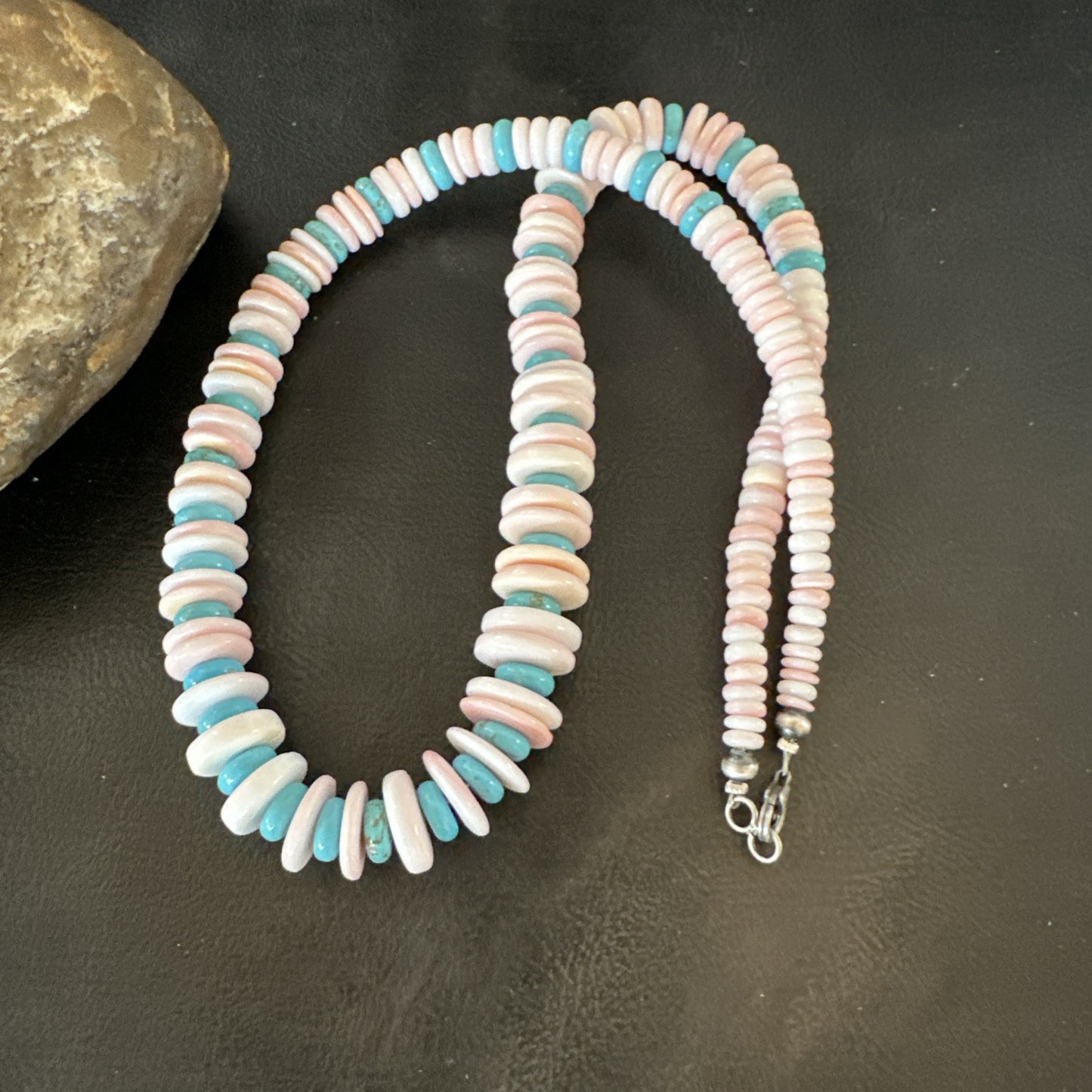Pink Queen Conch Turquoise Graduated Navajo Sterling Silver Necklace 18944