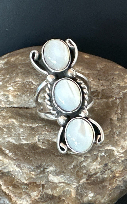 Womens White MOP Cluster Navajo Sterling Silver Ring Size 6 18888