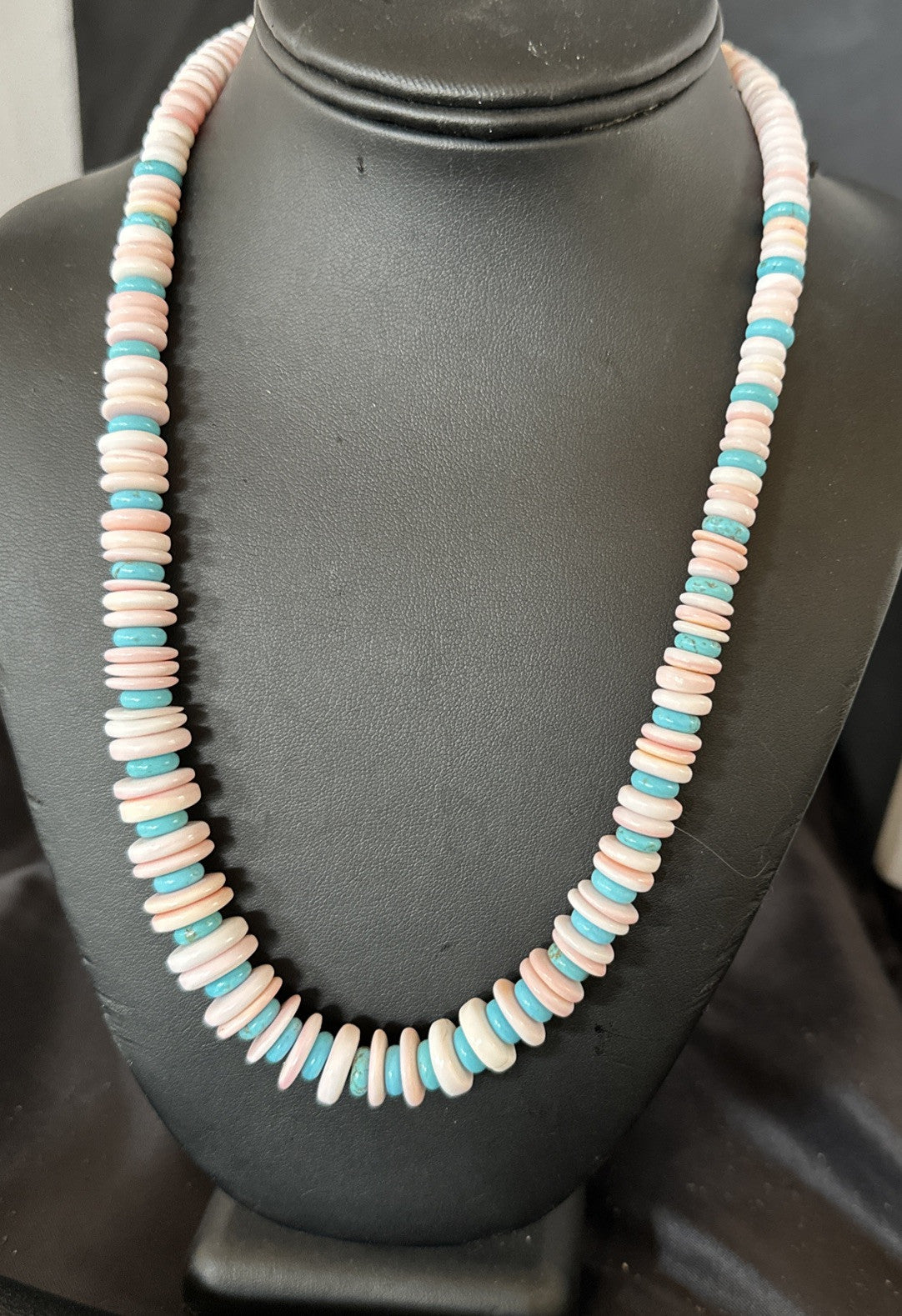Pink Queen Conch Turquoise Graduated Navajo Sterling Silver Necklace 18944