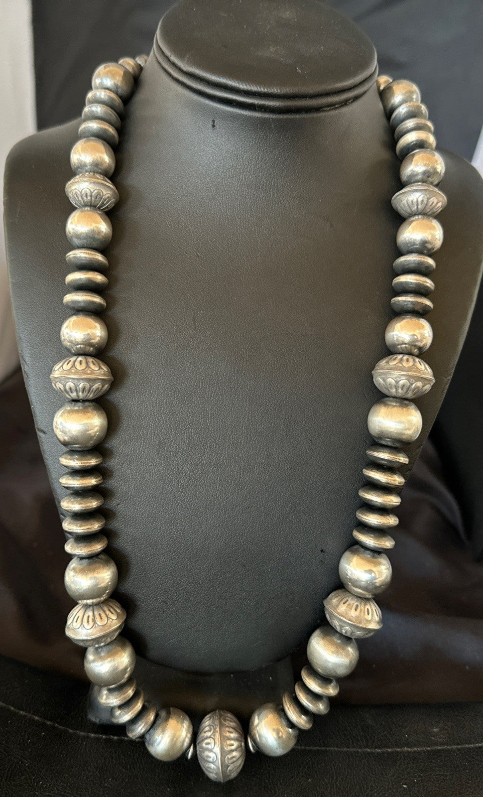 Handmade Bench Flat Navajo Pearls Sterling Silver Bead Necklace 24” 19001