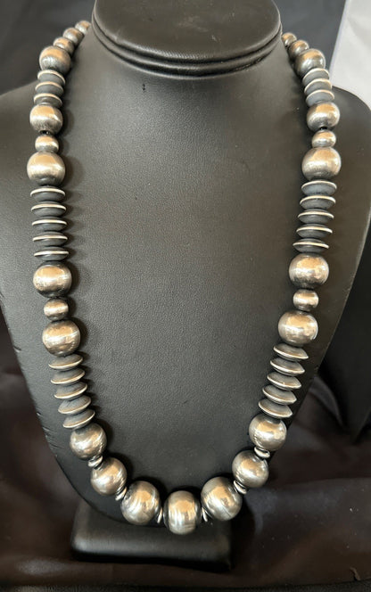 Handmade Bench Flat Navajo Pearls Sterling Silver Bead Necklace 24” 19002