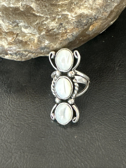 Womens White MOP Cluster Navajo Sterling Silver Ring Size 6 18888