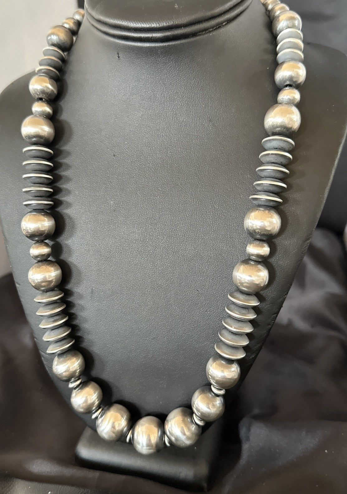 Handmade Bench Flat Navajo Pearls Sterling Silver Bead Necklace 24” 19002