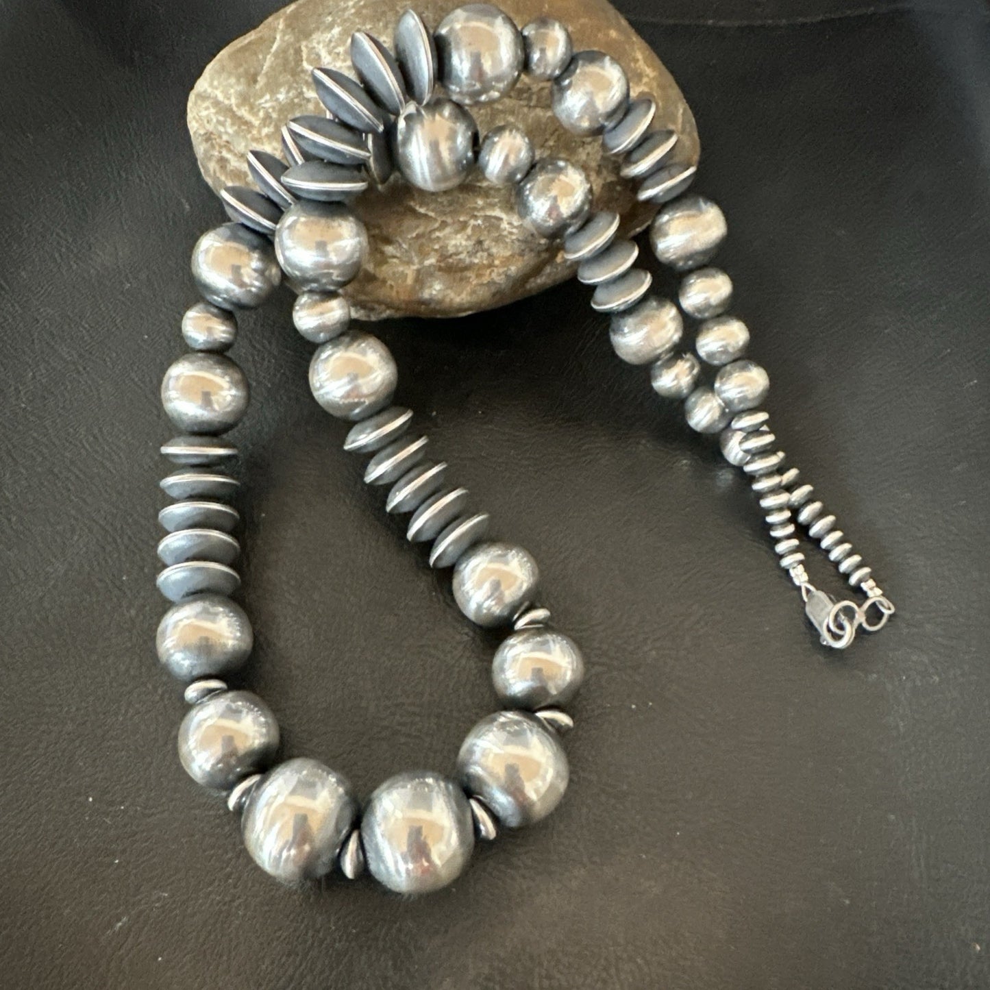Handmade Bench Flat Navajo Pearls Sterling Silver Bead Necklace 24” 19002