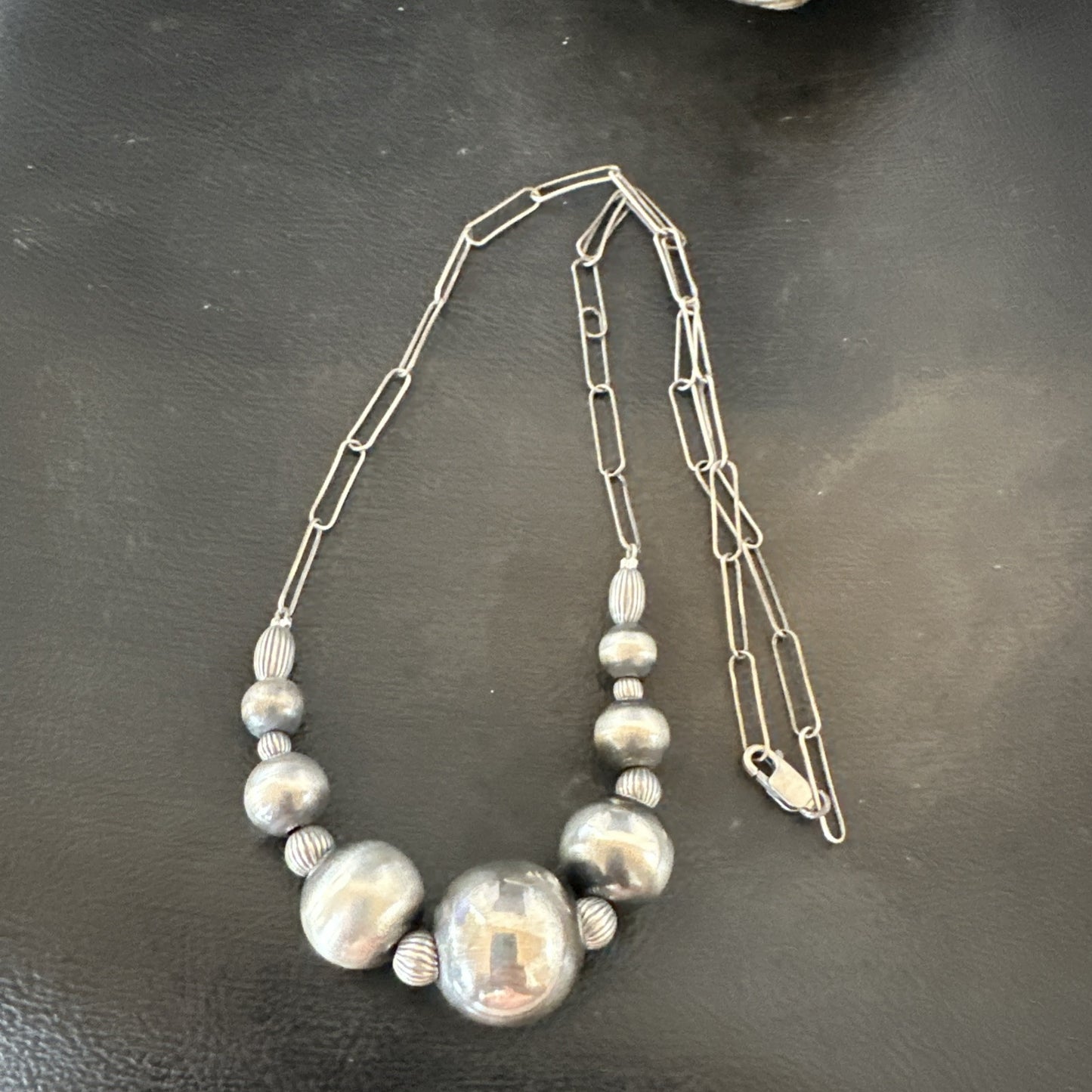 Navajo Round Bead Sterling Silver Chain Necklace Pendant 18925