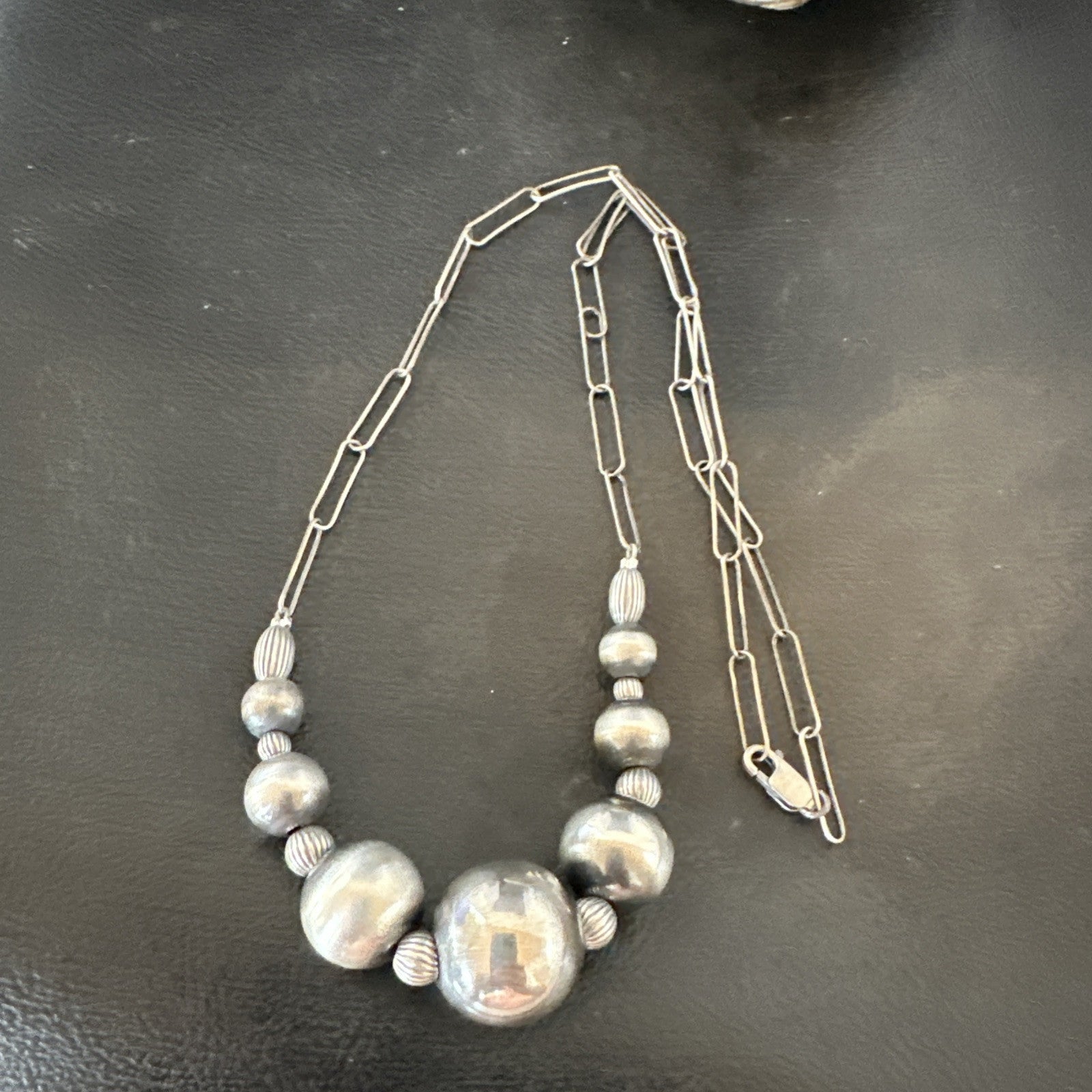 Navajo Round Bead Sterling Silver Chain Necklace Pendant 18925