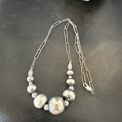 Navajo Round Bead Sterling Silver Chain Necklace Pendant 18925