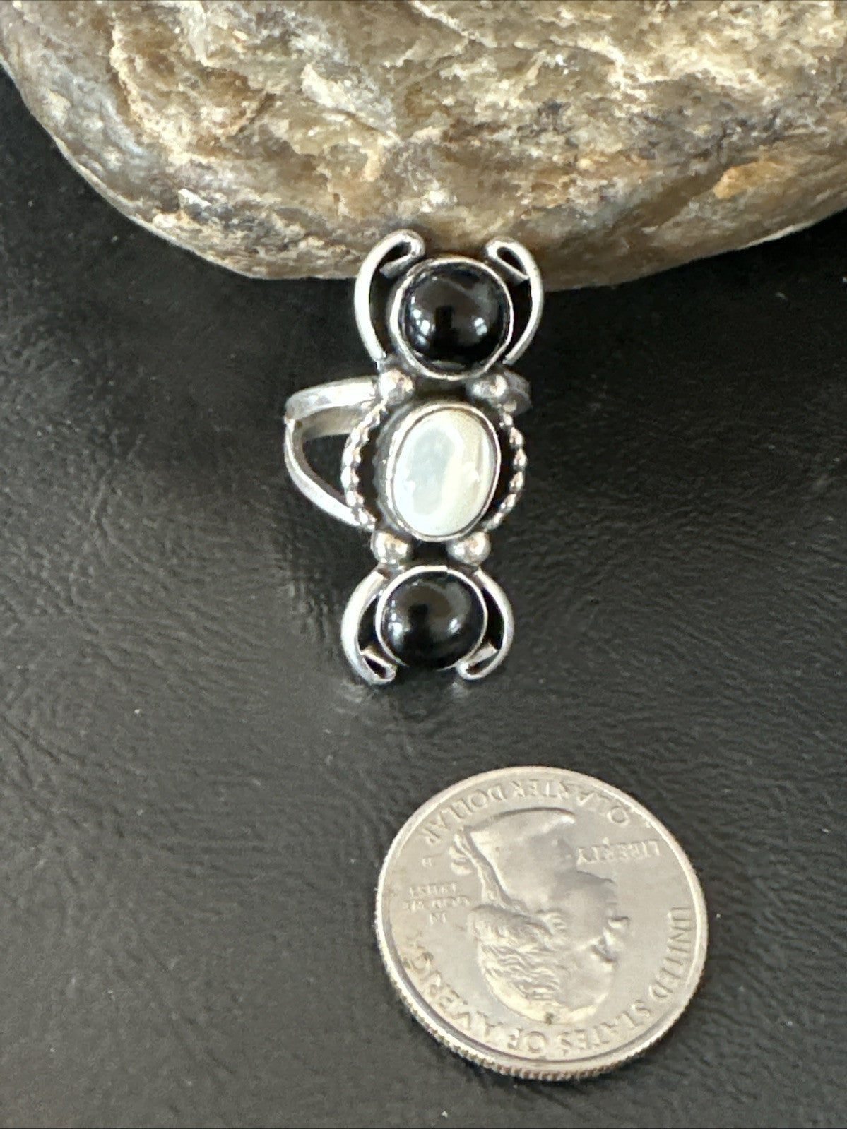 Womens Black Onyx White MOP Cluster Navajo Sterling Silver Ring Size 6 18887