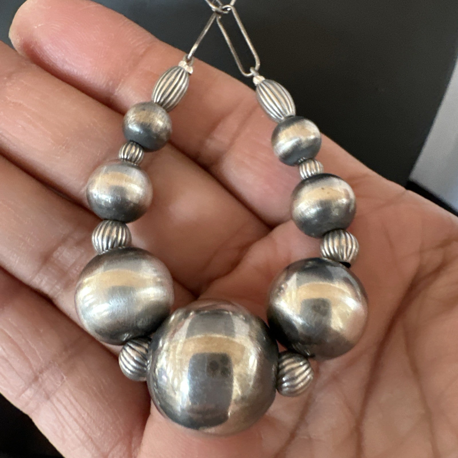Navajo Round Bead Sterling Silver Chain Necklace Pendant 18925