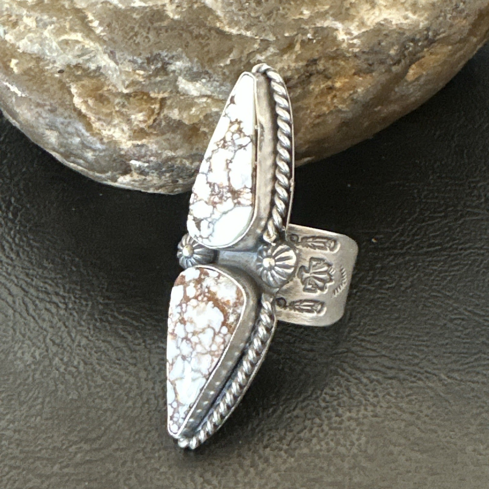 Wild Horse Turquoise Navajo Cluster Sterling Silver Ring Size 7.5 19008