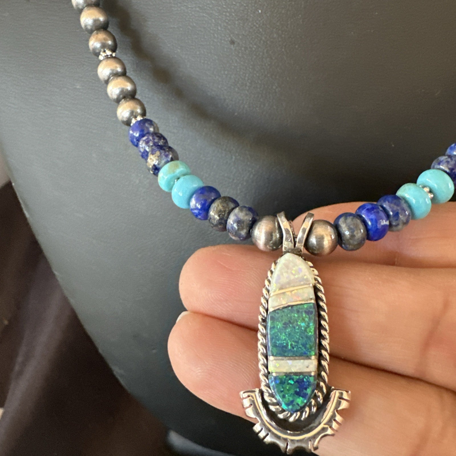 WoMens Opal Inlay Pendant Navajo Sterling Silver Blue Lapis Bead Necklace 18914