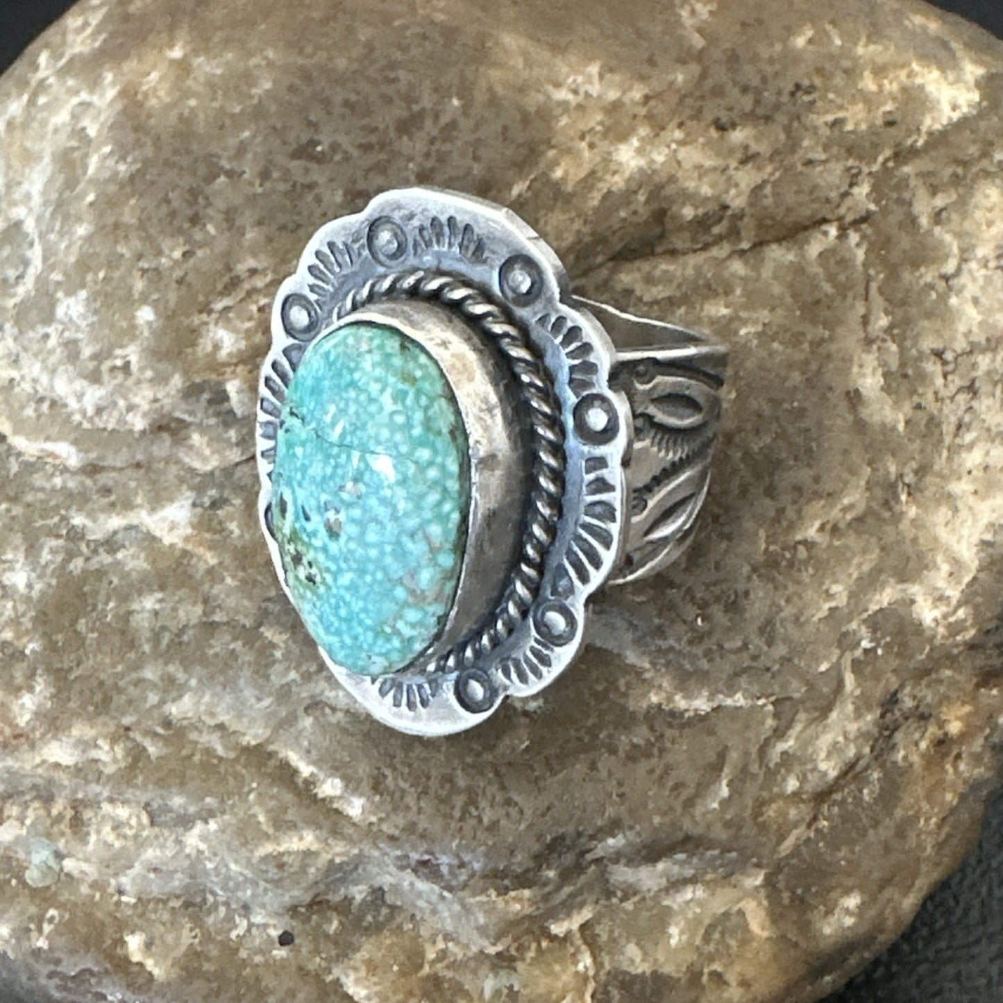 Navajo Sterling Silver Blue Kingman Turquoise Ring Size 7.5 19004
