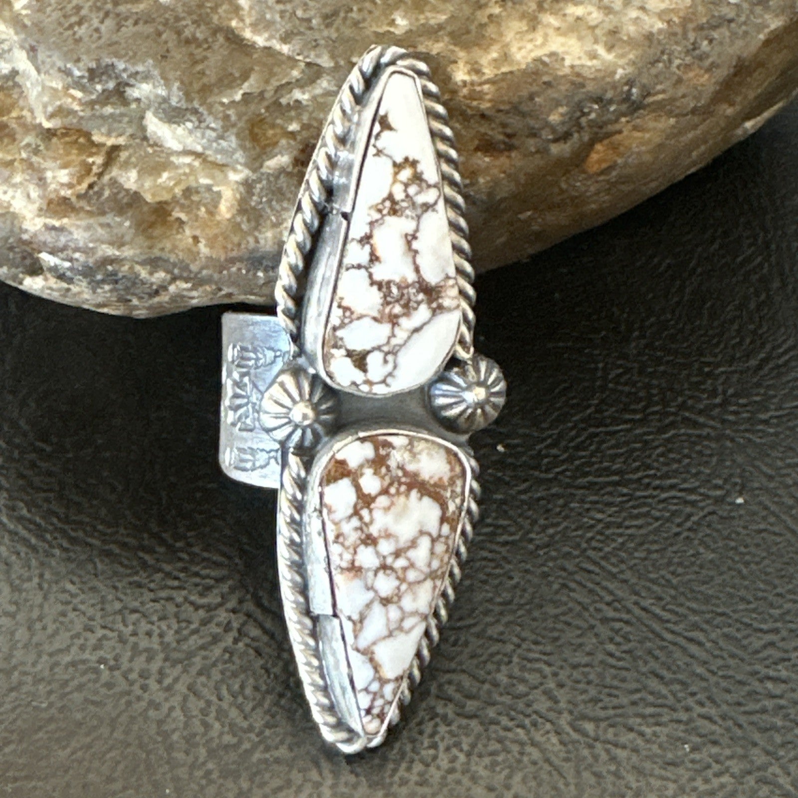 Wild Horse Turquoise Navajo Cluster Sterling Silver Ring Size 7.5 19008