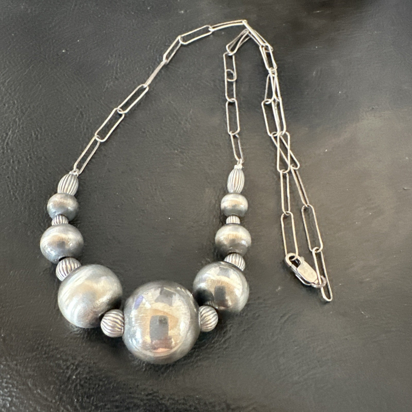 Navajo Round Bead Sterling Silver Chain Necklace Pendant 18925